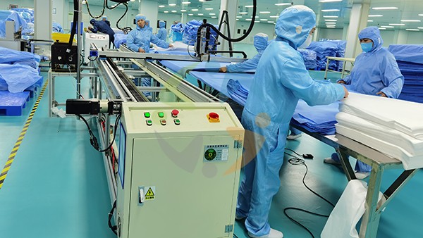 套中人自动化喷胶机在手术衣厂应用怎么样?